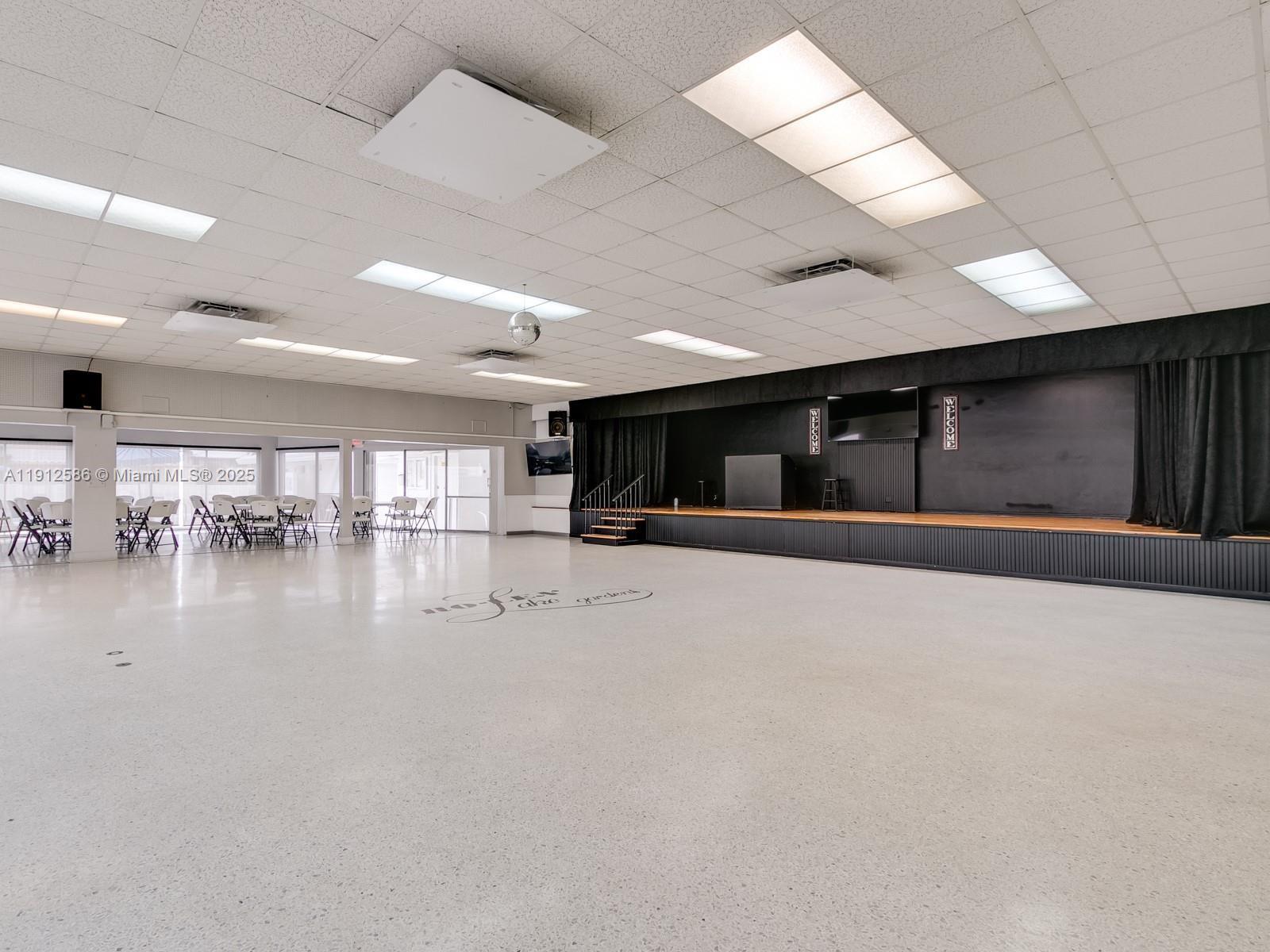 900 Southwest 10th Terrace, Unit 8S Hallandale Beach, FL 33009 - Photo 32 of 33