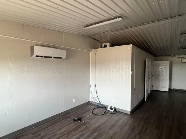 $95,000 | 803 Highway 83, Childress, TX 79201