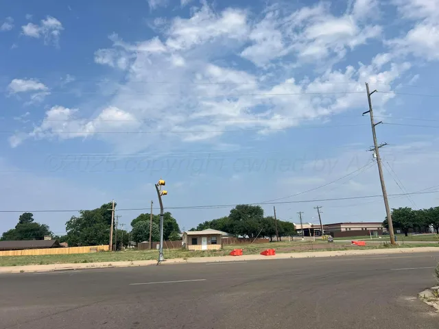 $95,000 | 803 Highway 83, Childress, TX 79201