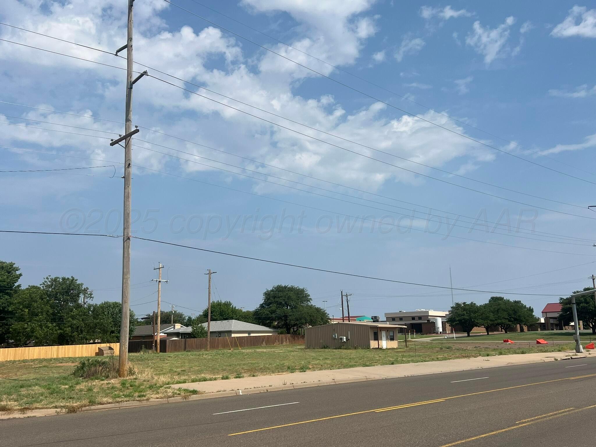 803 Highway 83 Childress, TX 79201 - Photo 3 of 15 IMG_2858