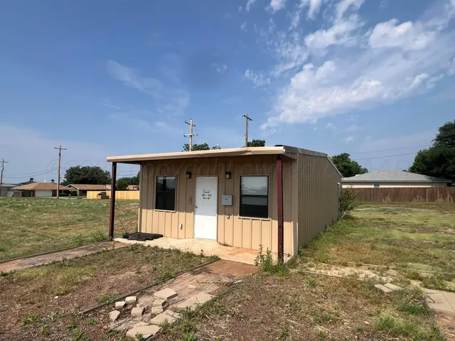 $95,000 | 803 Highway 83, Childress, TX 79201