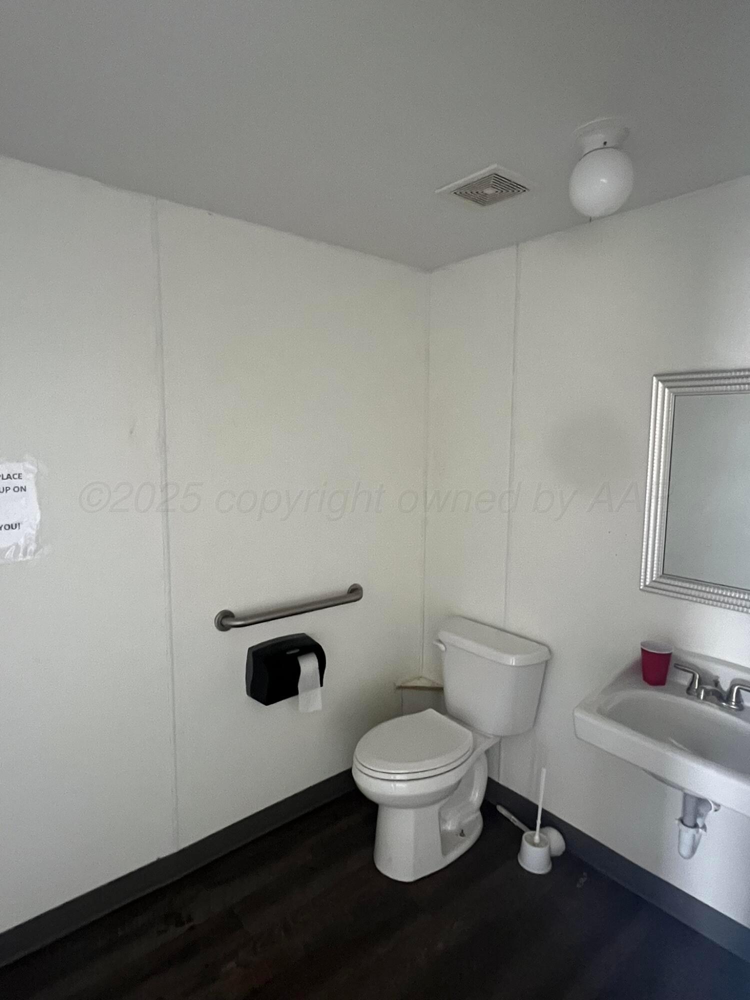 803 Highway 83 Childress, TX 79201 - Photo 10 of 15 IMG_2862