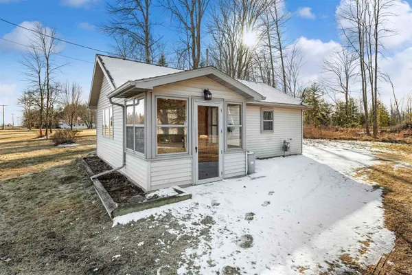 $164,900 | N2545 East State Highway M35, Menominee, MI 49858