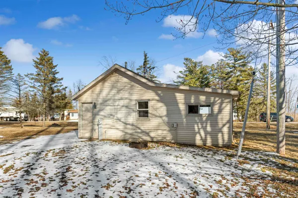 $164,900 | N2545 East State Highway M35, Menominee, MI 49858
