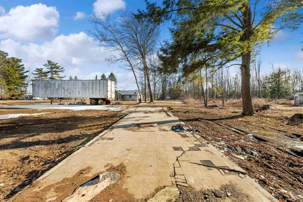 $164,900 | N2545 East State Highway M35, Menominee, MI 49858