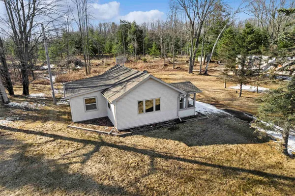 $164,900 | N2545 East State Highway M35, Menominee, MI 49858