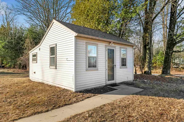 $164,900 | N2545 East State Highway M35, Menominee, MI 49858