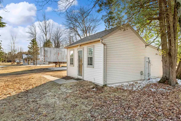 $164,900 | N2545 East State Highway M35, Menominee, MI 49858