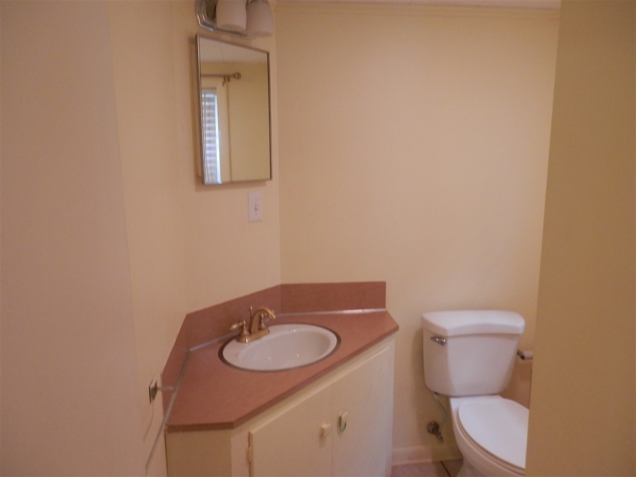 1235 Chatham Road Waynesboro, VA 22980 - Photo 31 of 38 Gallery Image 31