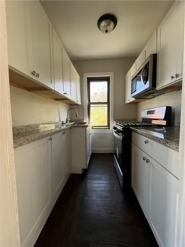 $2,100 | 49 Lynch Street, Providence, RI 02908