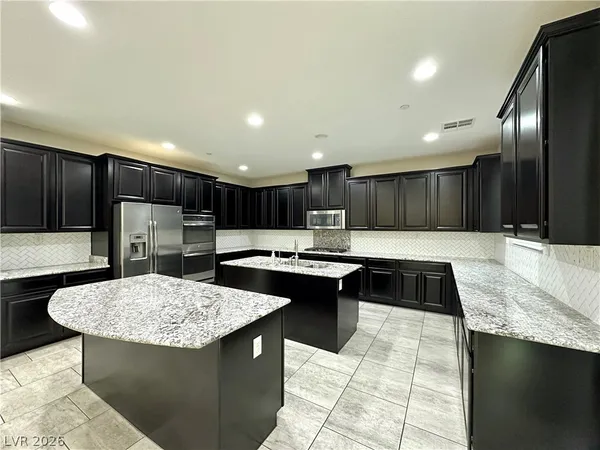 $2,795 | 856 Via Serenelia, Henderson, NV 89011