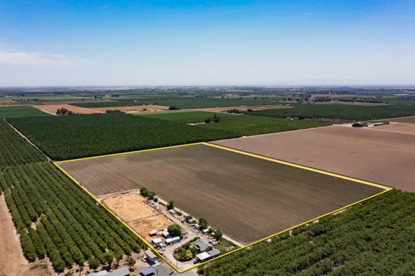 $899,900 | 14515 Houston Avenue, Hanford, CA 93230