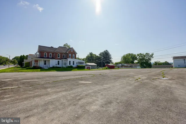 a view of an outdoor space and yard