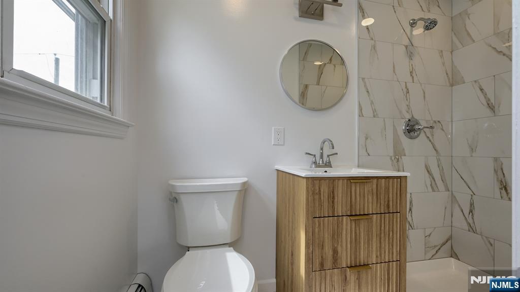 71 Chestnut Street Lodi, NJ 07644 - Photo 12 of 35