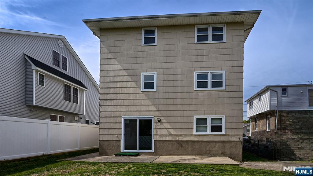 71 Chestnut Street Lodi, NJ 07644 - Photo 34 of 35