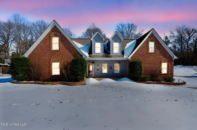 $435,000 | 1466 Dogwood Hollow Drive, Nesbit, MS 38651