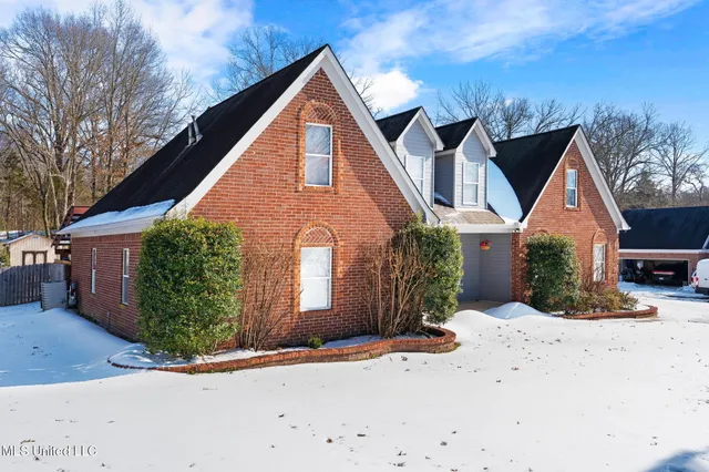 $435,000 | 1466 Dogwood Hollow Drive, Nesbit, MS 38651