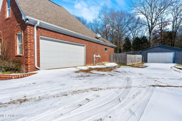 $435,000 | 1466 Dogwood Hollow Drive, Nesbit, MS 38651