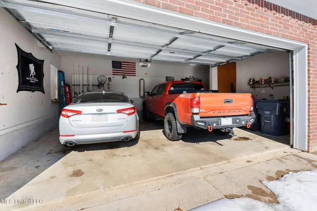 $435,000 | 1466 Dogwood Hollow Drive, Nesbit, MS 38651