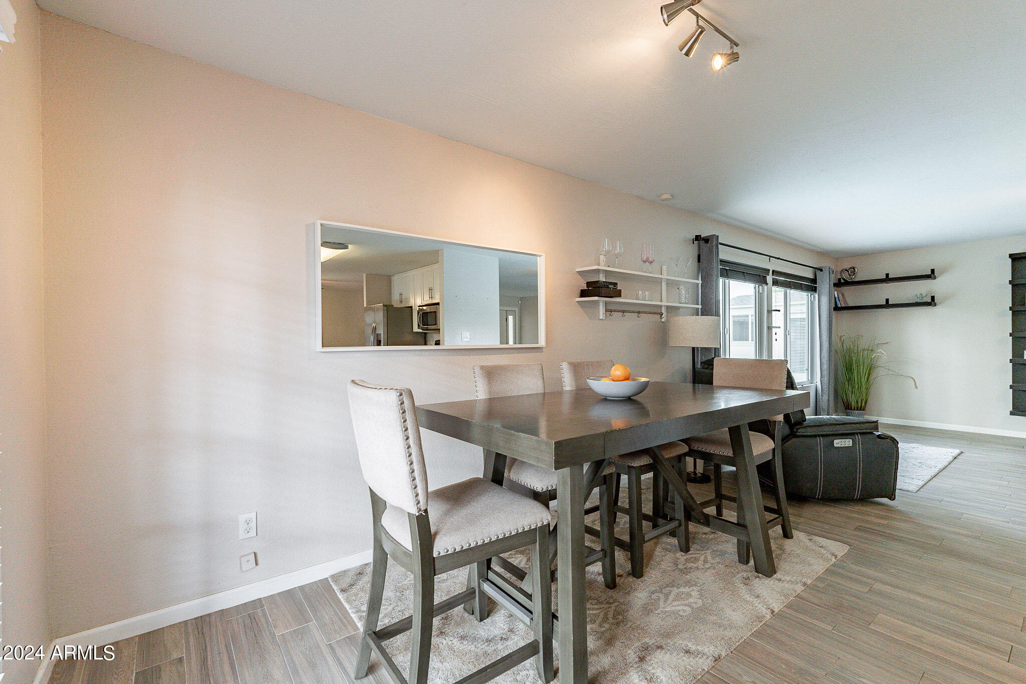 4228 West Hearn Road Phoenix, AZ 85053 - Photo 18 of 67 Gallery Image 18