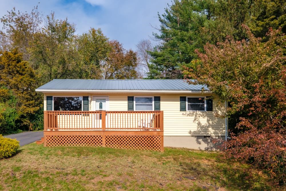 193 West Riverside Drive Timberville, VA 22853 - Photo 1 of 21 Gallery Image 1