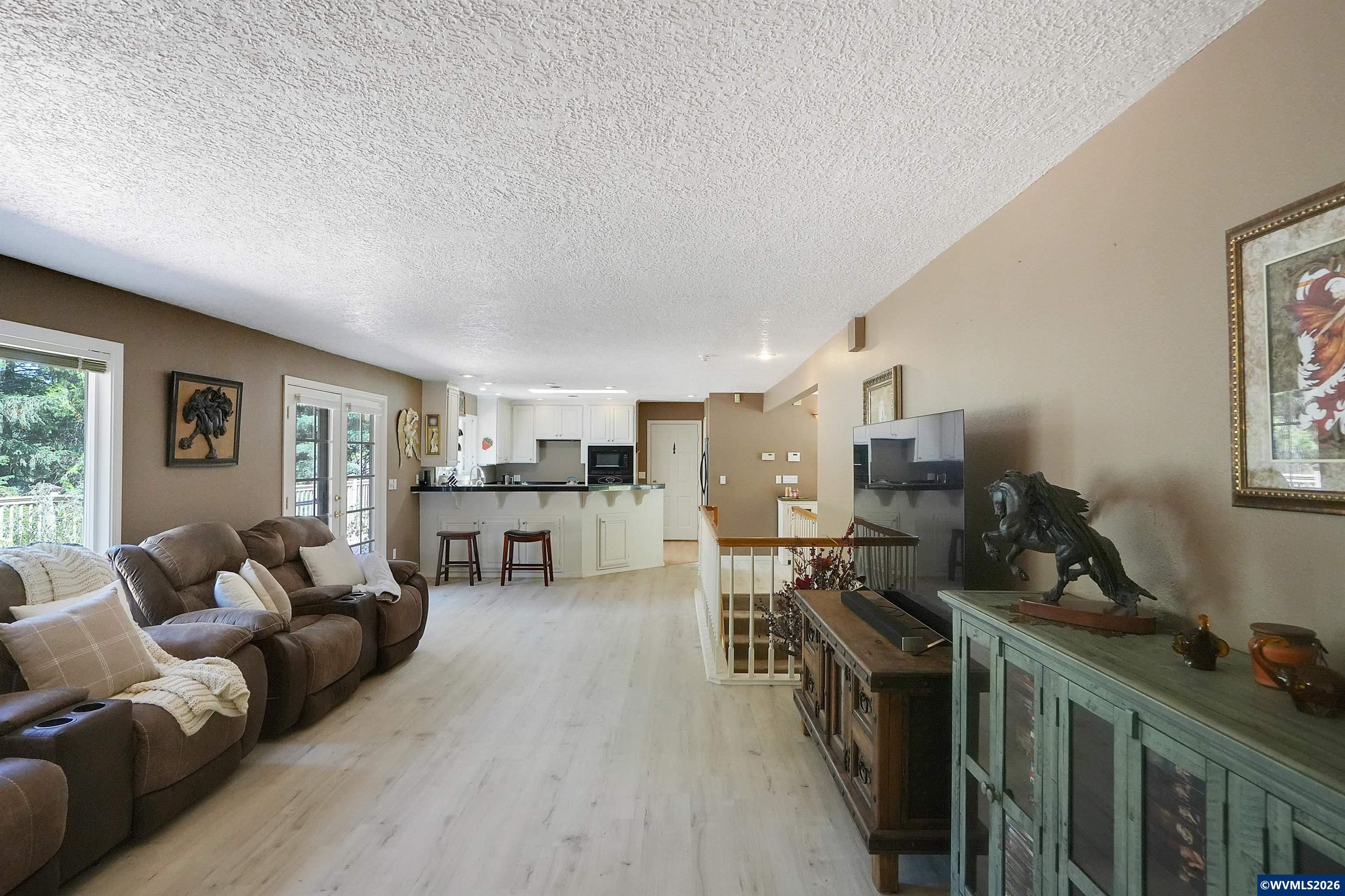 6135 Skyline Road South Salem, OR 97306 - Photo 11 of 48