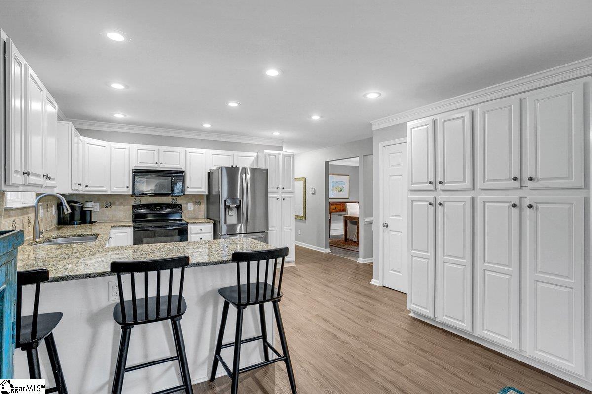 500 East Mountain Creek Road Taylors, SC 29687 - Photo 10 of 33