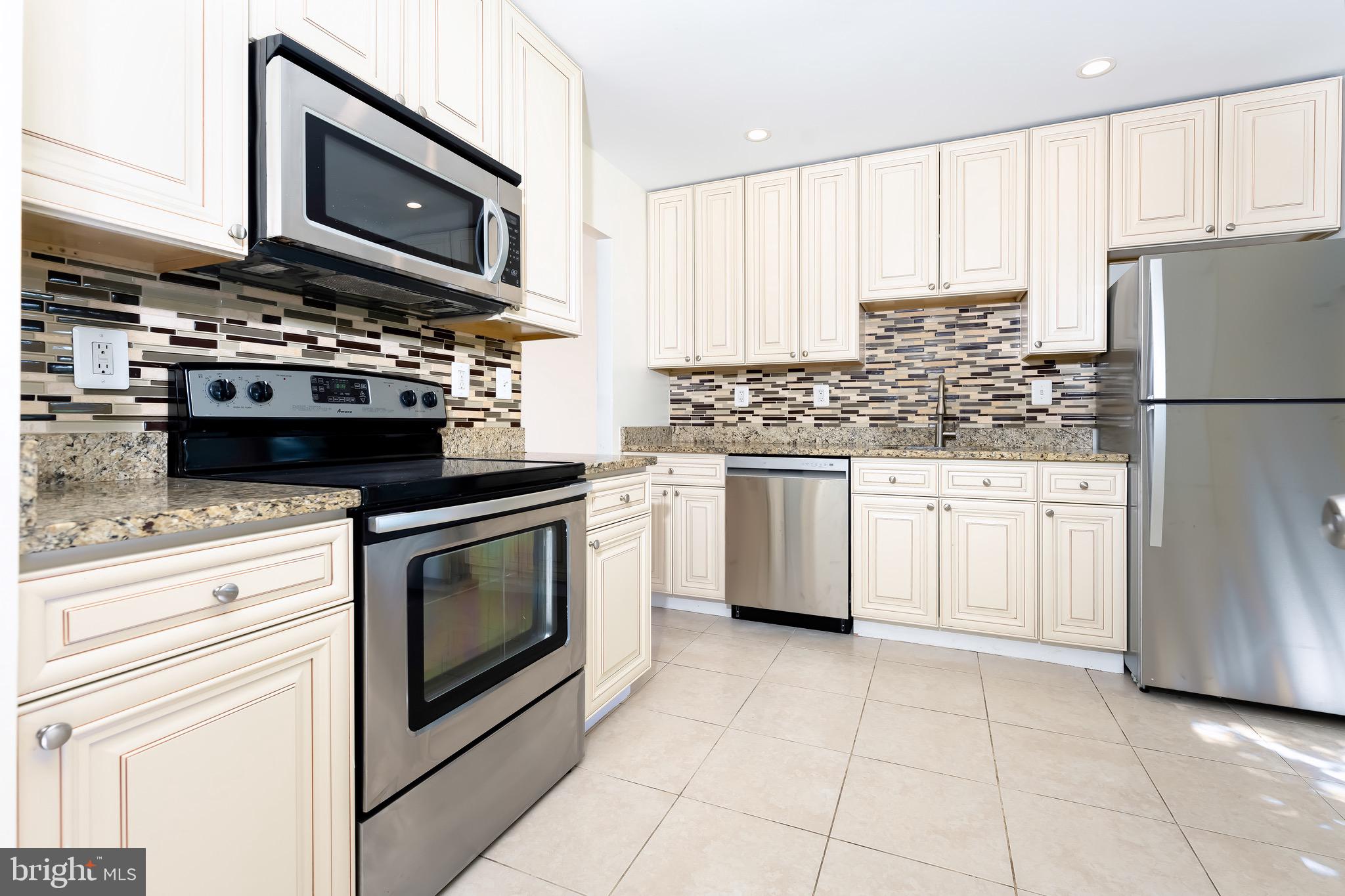9453 Horizon Run Road, Unit 8F Montgomery Village, MD 20886 - Photo 4 of 26