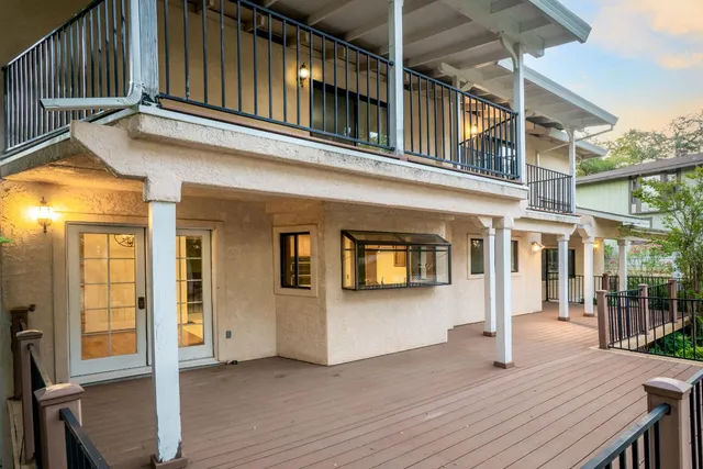 a view of walk in closet