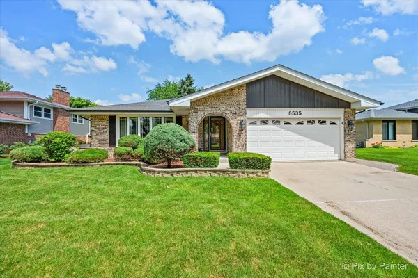 $500,000 | 8535 Harvest Lane, Darien, IL 60561