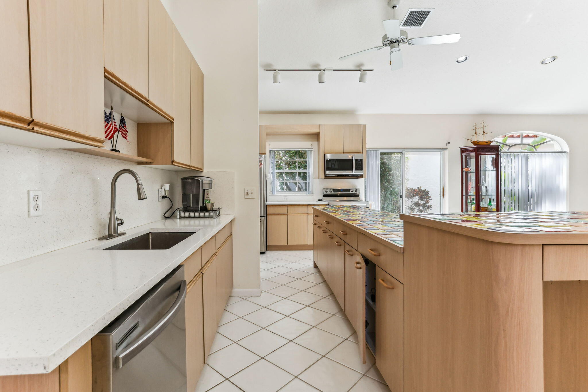 17281 Antigua Point Way Boca Raton, FL 33487 - Photo 5 of 26 Kitchen