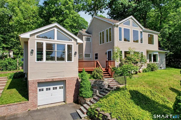 $719,900 | 40 Manitook Drive, Oxford, CT 06478