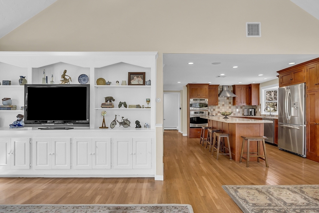 9 Freedom Farme Road Acton, MA 01720 - Photo 11 of 39
