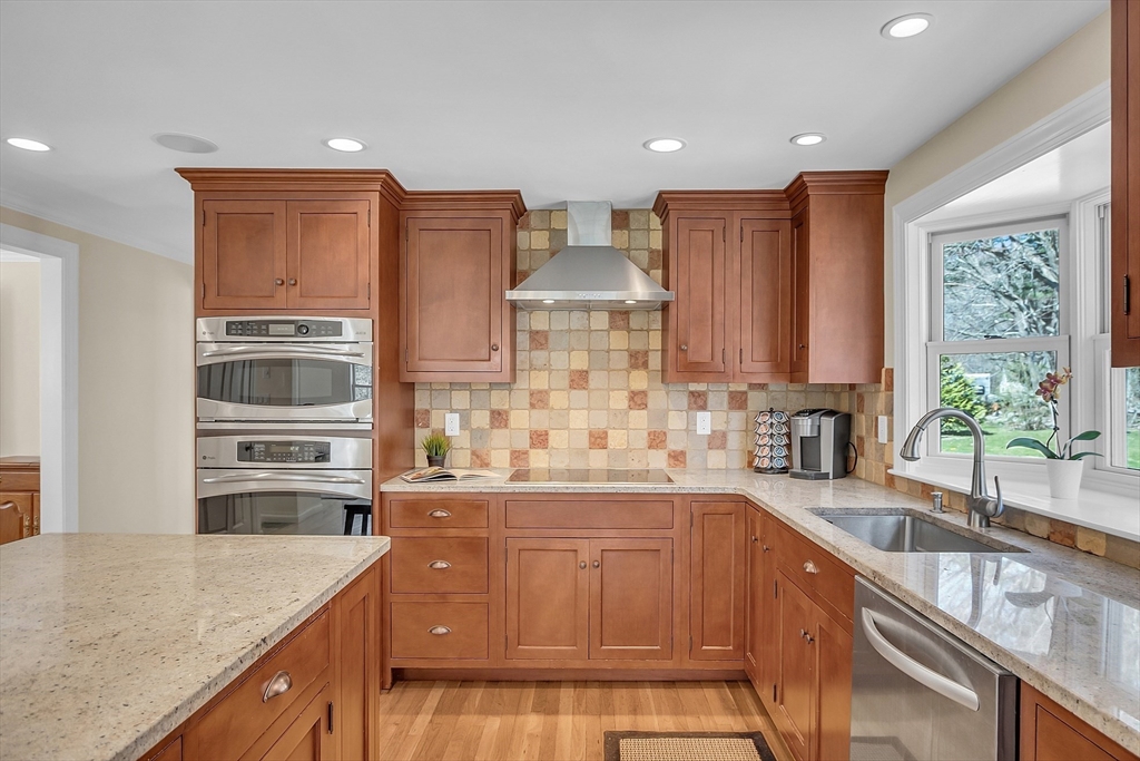 9 Freedom Farme Road Acton, MA 01720 - Photo 4 of 39
