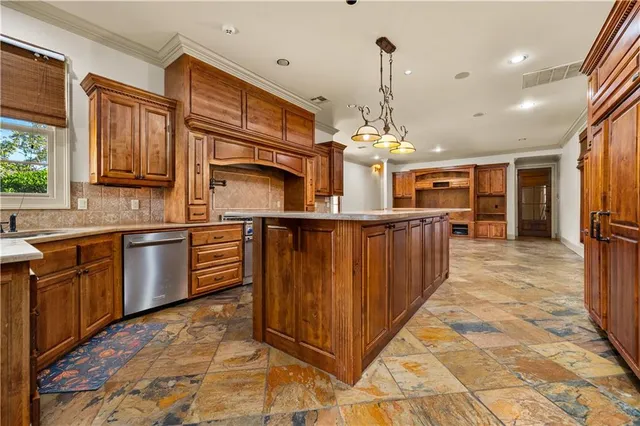 $1,295,000 | 4709 Christopher Place, Alexandria, LA 71303