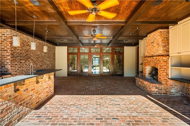 $1,295,000 | 4709 Christopher Place, Alexandria, LA 71303