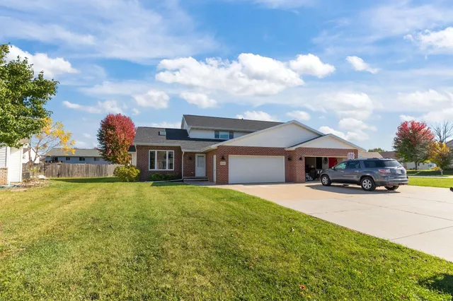 $305,000 | N308 Eastowne Court, Appleton, WI 54915
