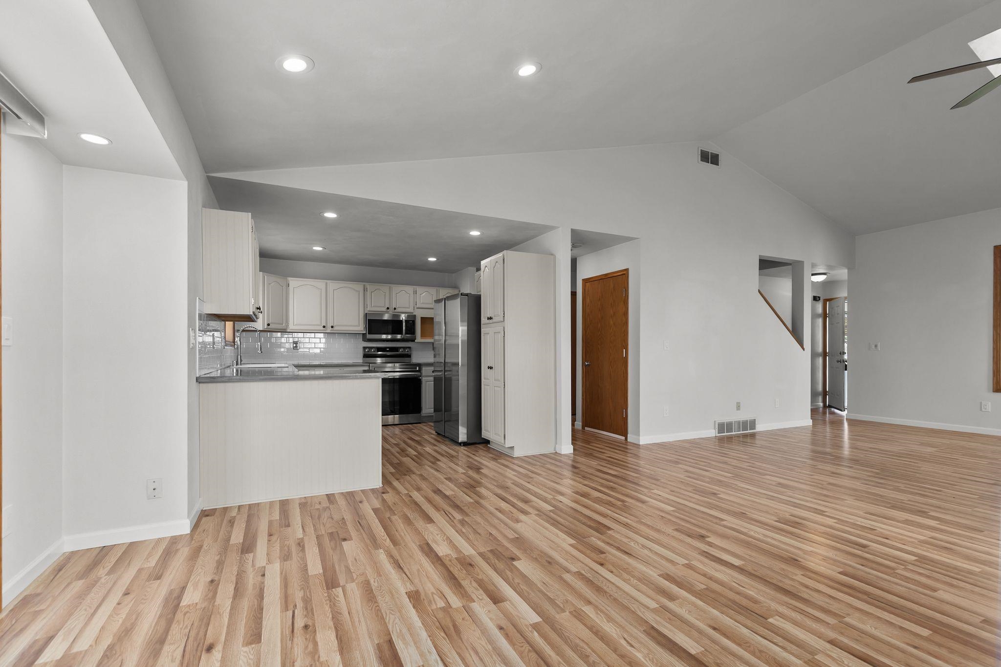 N308 Eastowne Court Appleton, WI 54915 - Photo 10 of 32