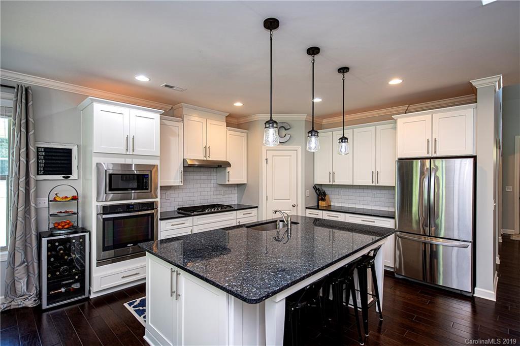 1618 Basil Court Tega Cay, SC 29708 - Photo 6 of 37