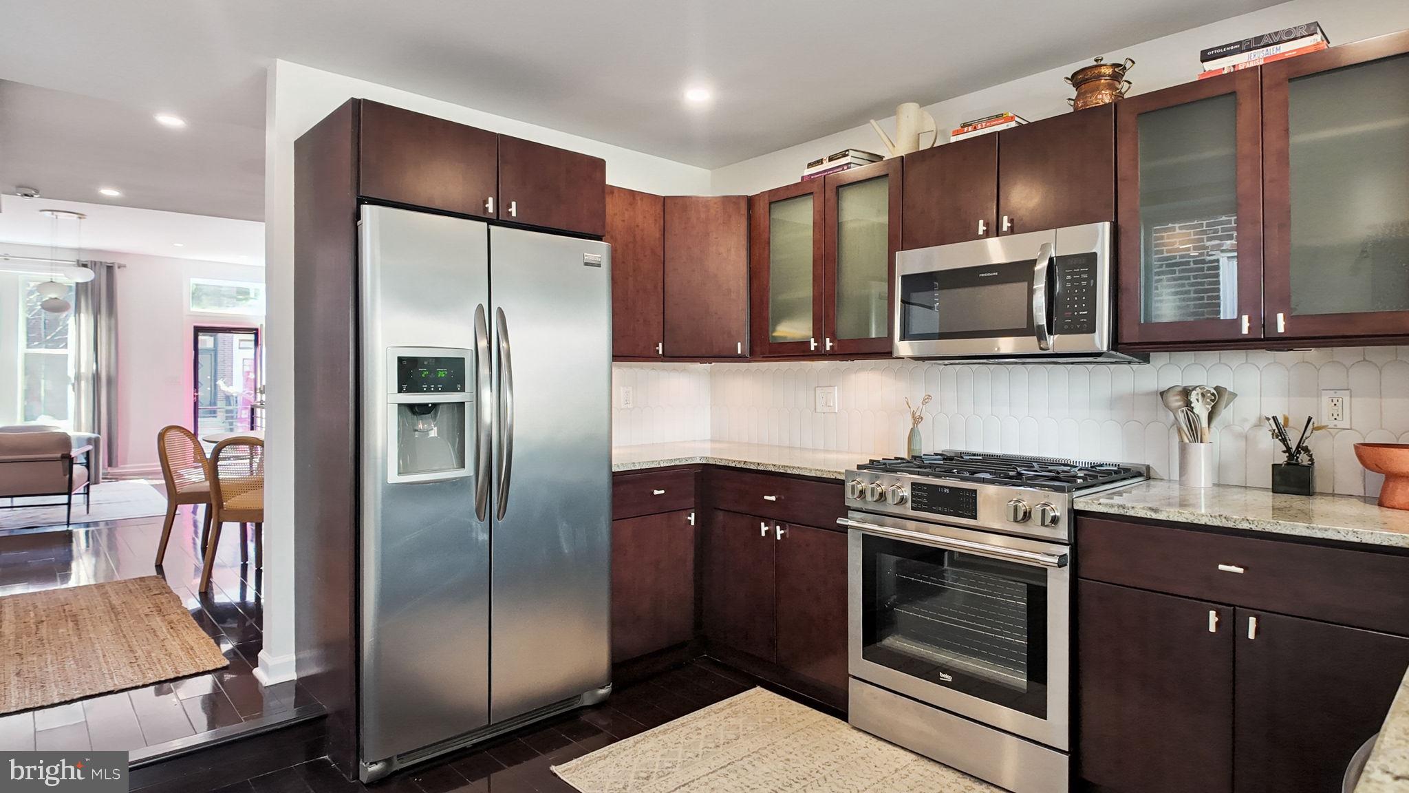 2437 Carpenter Street Philadelphia, PA 19146 - Photo 16 of 39 Kitchen