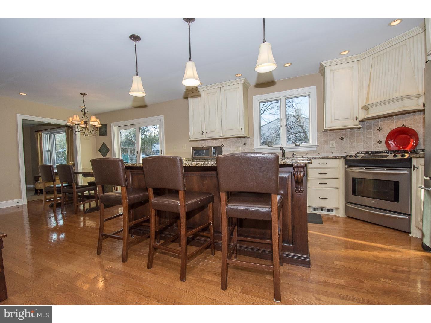 623 Hillside Road Blue Bell, PA 19422 - Photo 7 of 20 Kitchen