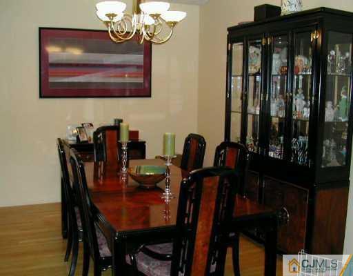 955 South Springfield Avenue Springfield, NJ 07081 - Photo 3 of 8 Gallery Image 3