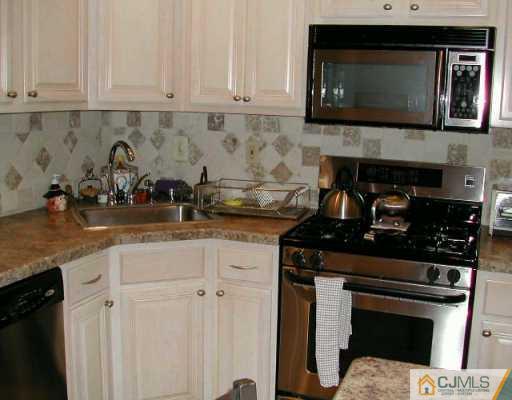 955 South Springfield Avenue Springfield, NJ 07081 - Photo 4 of 8 Gallery Image 4