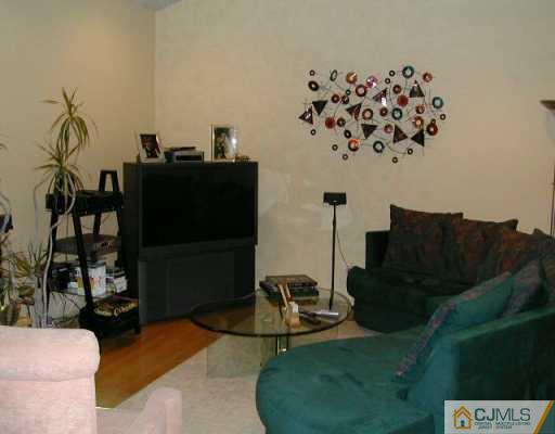 955 South Springfield Avenue Springfield, NJ 07081 - Photo 8 of 8 Gallery Image 8