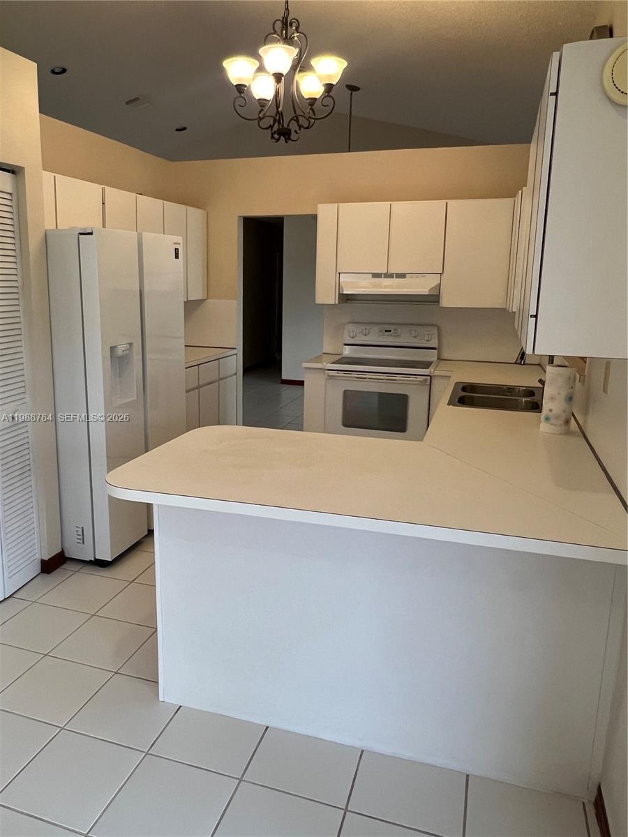 1652 Egret Road Homestead, FL 33035 - Photo 5 of 12