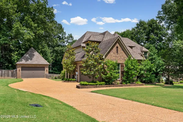 $540,000 | 5702 Chessie Drive, Olive Branch, MS 38654
