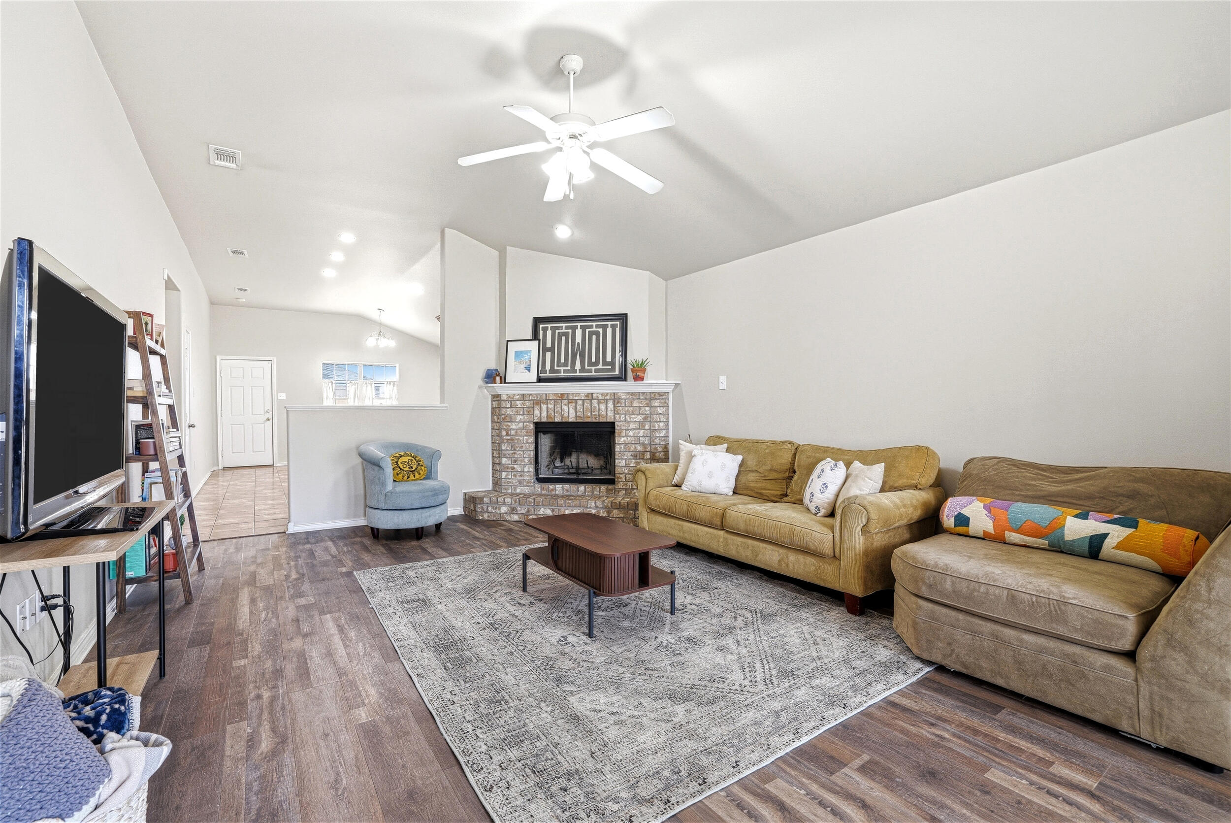 6801 36th Street Lubbock, TX 79407 - Photo 4 of 22 10_f215a1e7-6652-46be-878c-2cfb10ea4752_