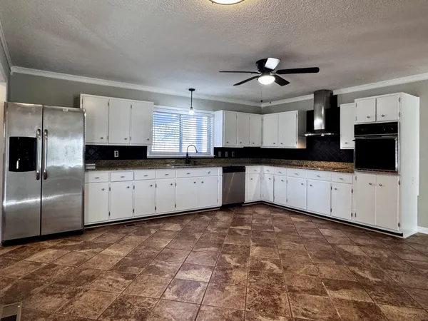 $300,000 | 211 Church Street, Loretto, TN 38469