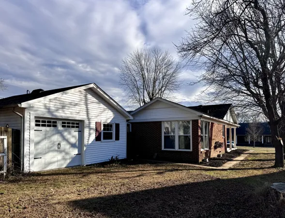 $300,000 | 211 Church Street, Loretto, TN 38469