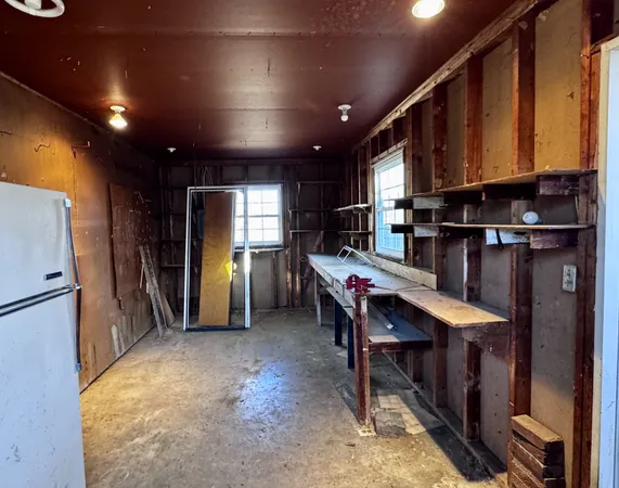 $300,000 | 211 Church Street, Loretto, TN 38469